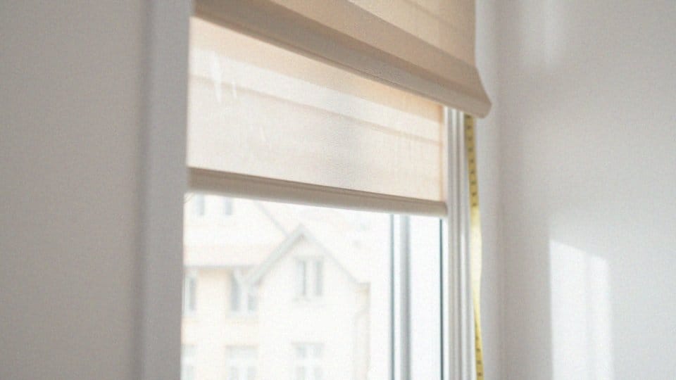 Wymiary rolet wewnętrznych – jak dobrać odpowiednie rozmiary?